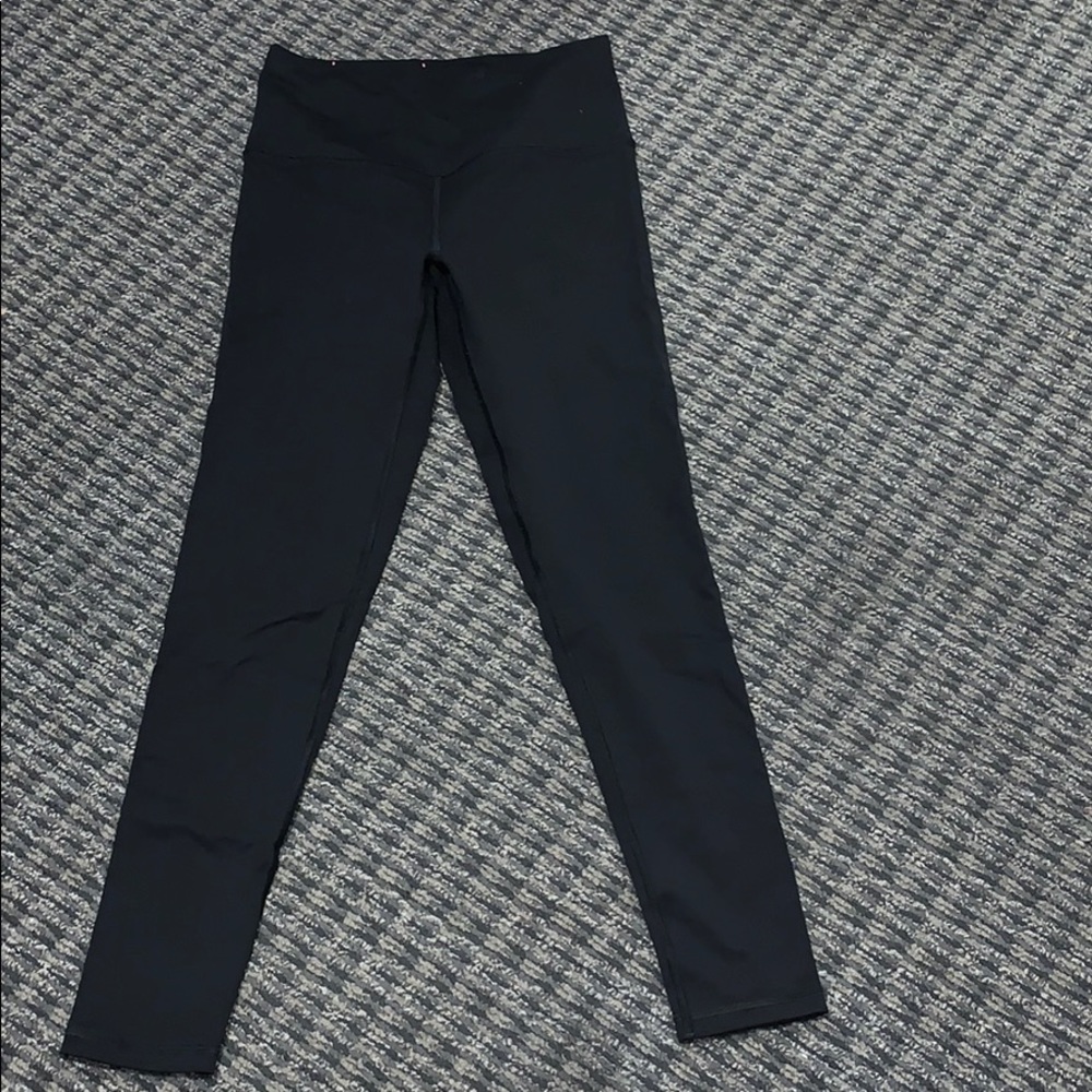 Victoria’s Secret Sport black leggings